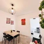 Charming Three Bedrooms Apartment Near Vienna Central Station