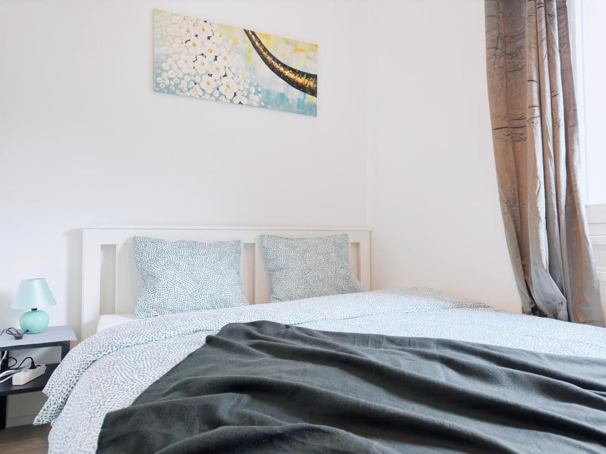 Charming Three Bedrooms Near Station * Wiedeń